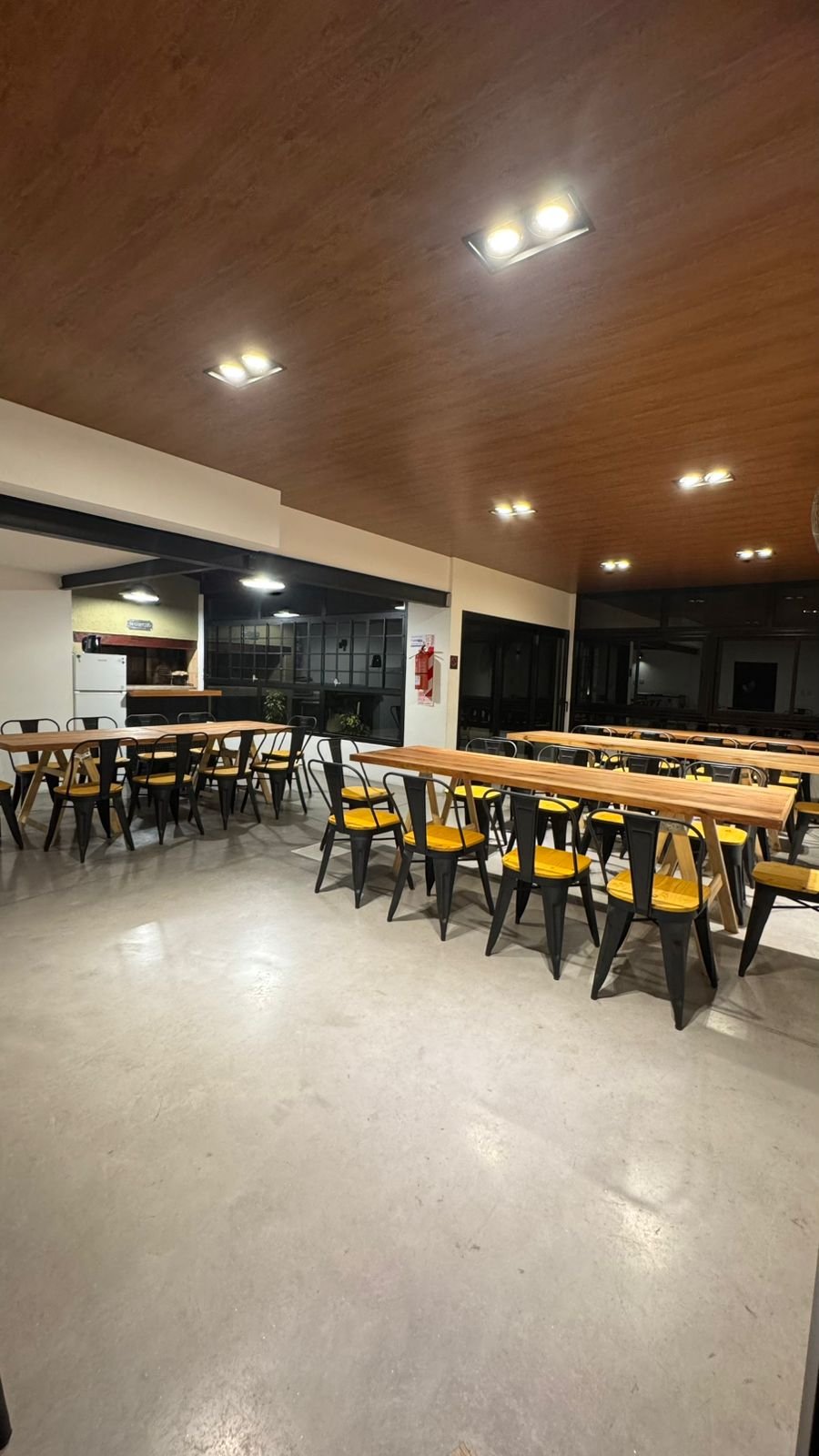 Quincho con pileta para festejar tu evento, capacidad para 40 personas, ubicado en Cordoba, Argentina